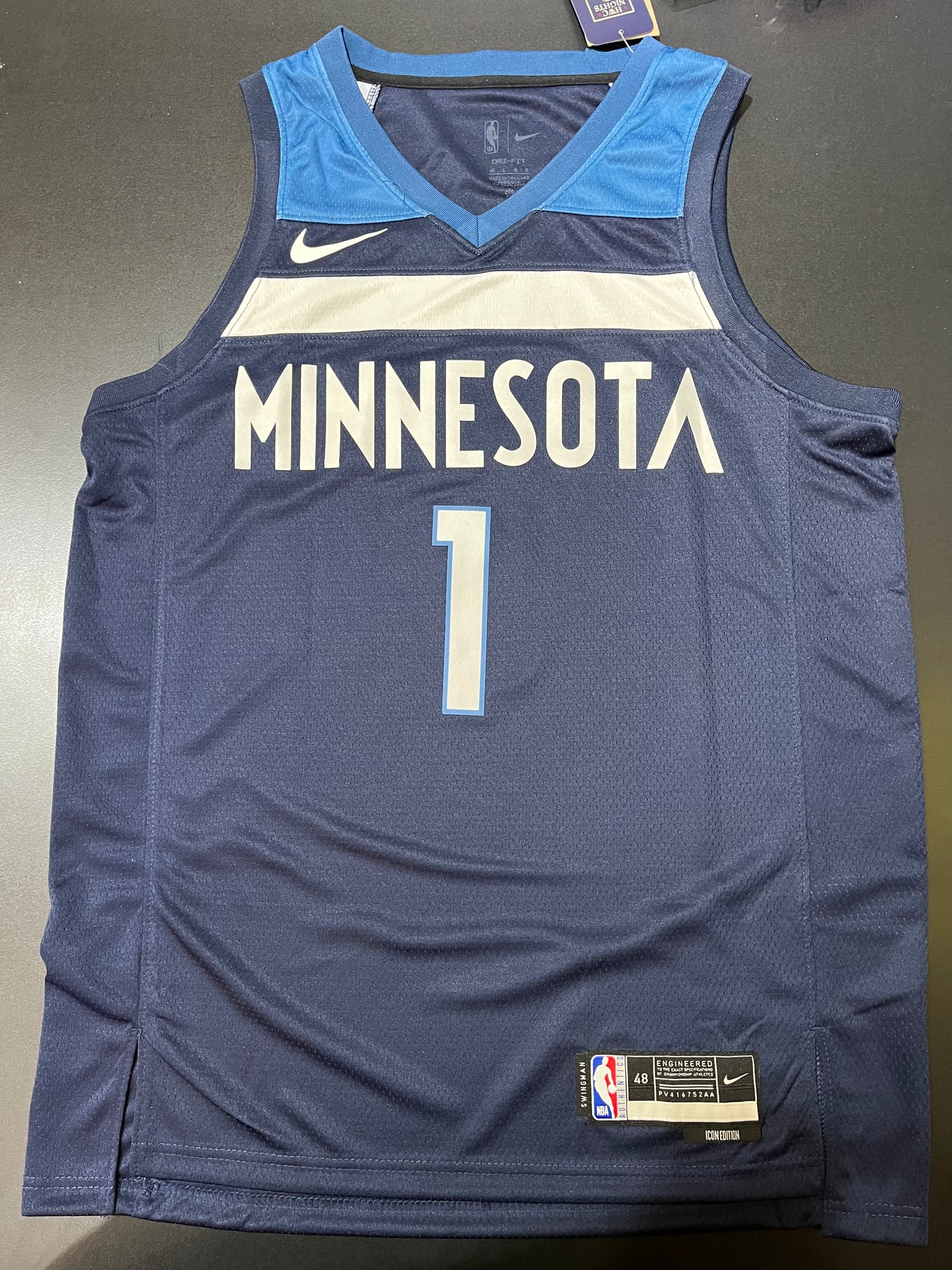 (Edwards)signed jersey