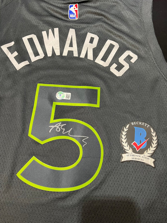 (Edwards)signed jersey