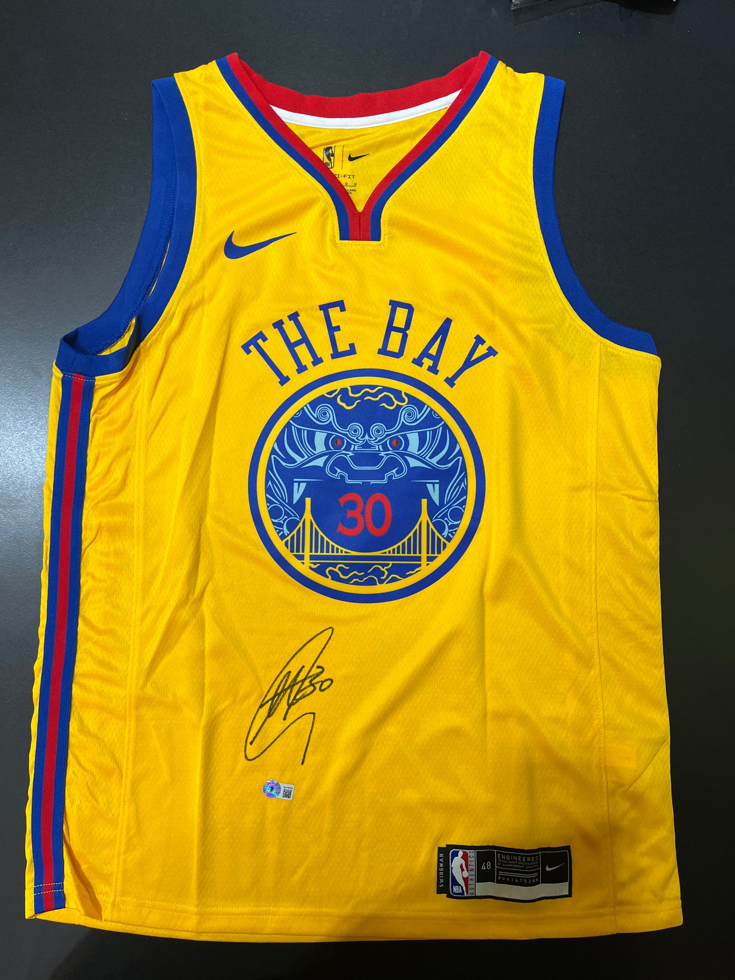 （Curry）signed jersey