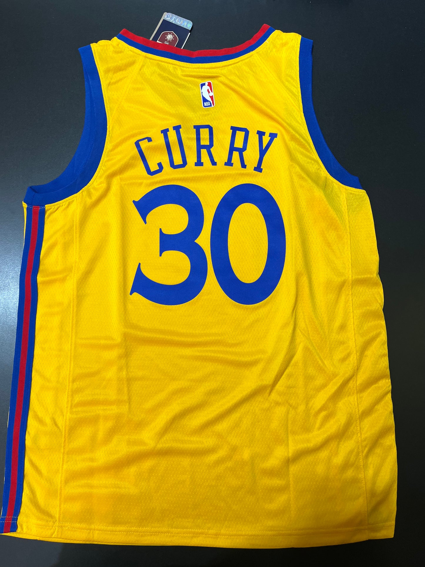 （Curry）signed jersey