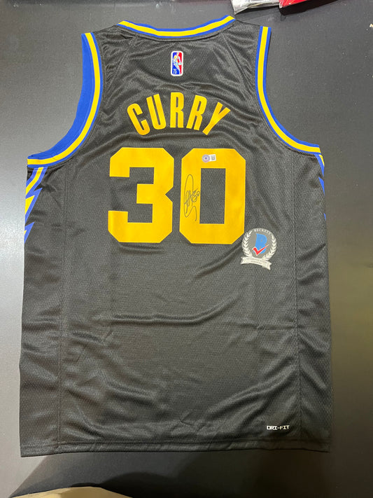 （Curry）signed jersey
