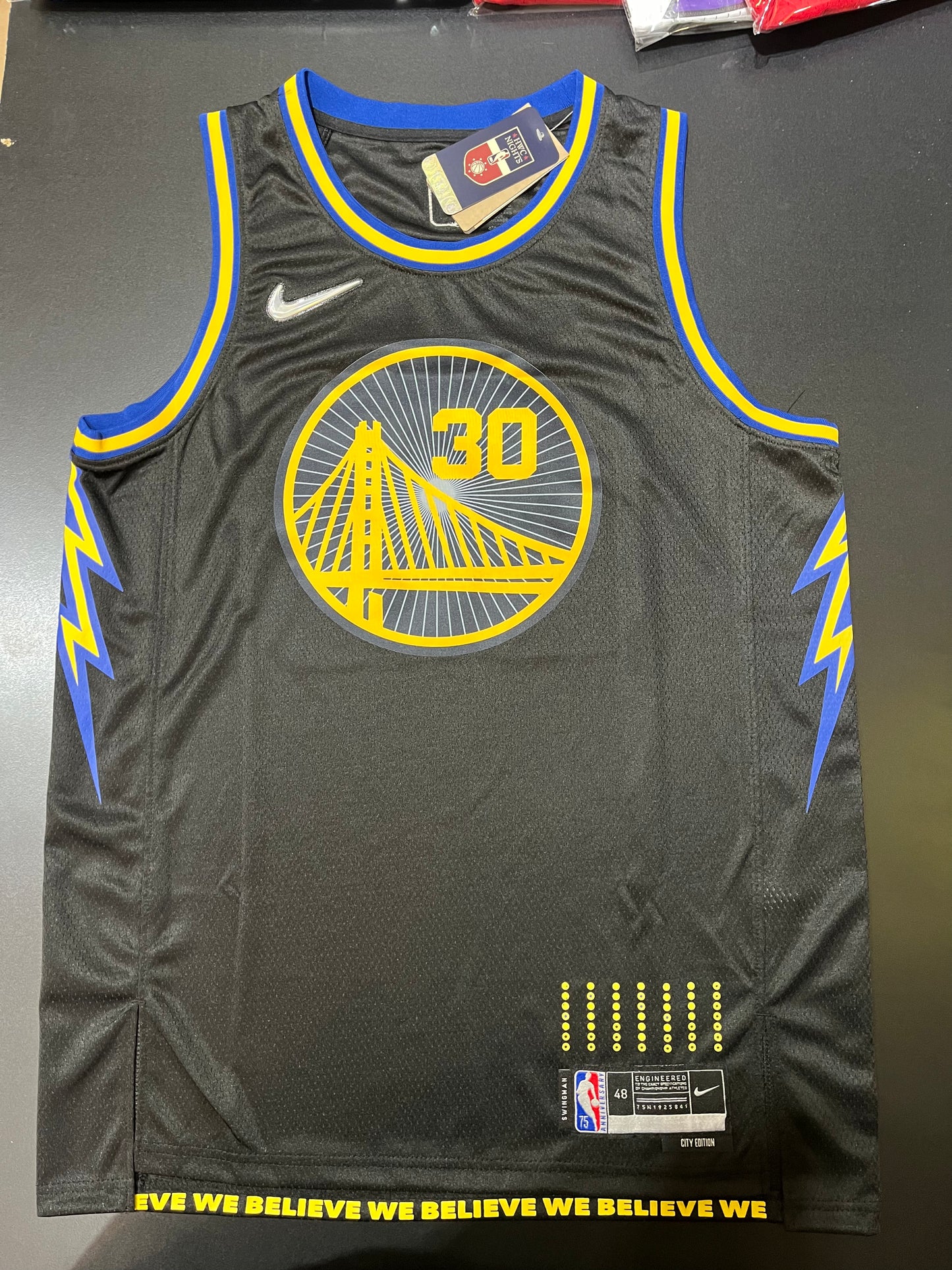 （Curry）signed jersey