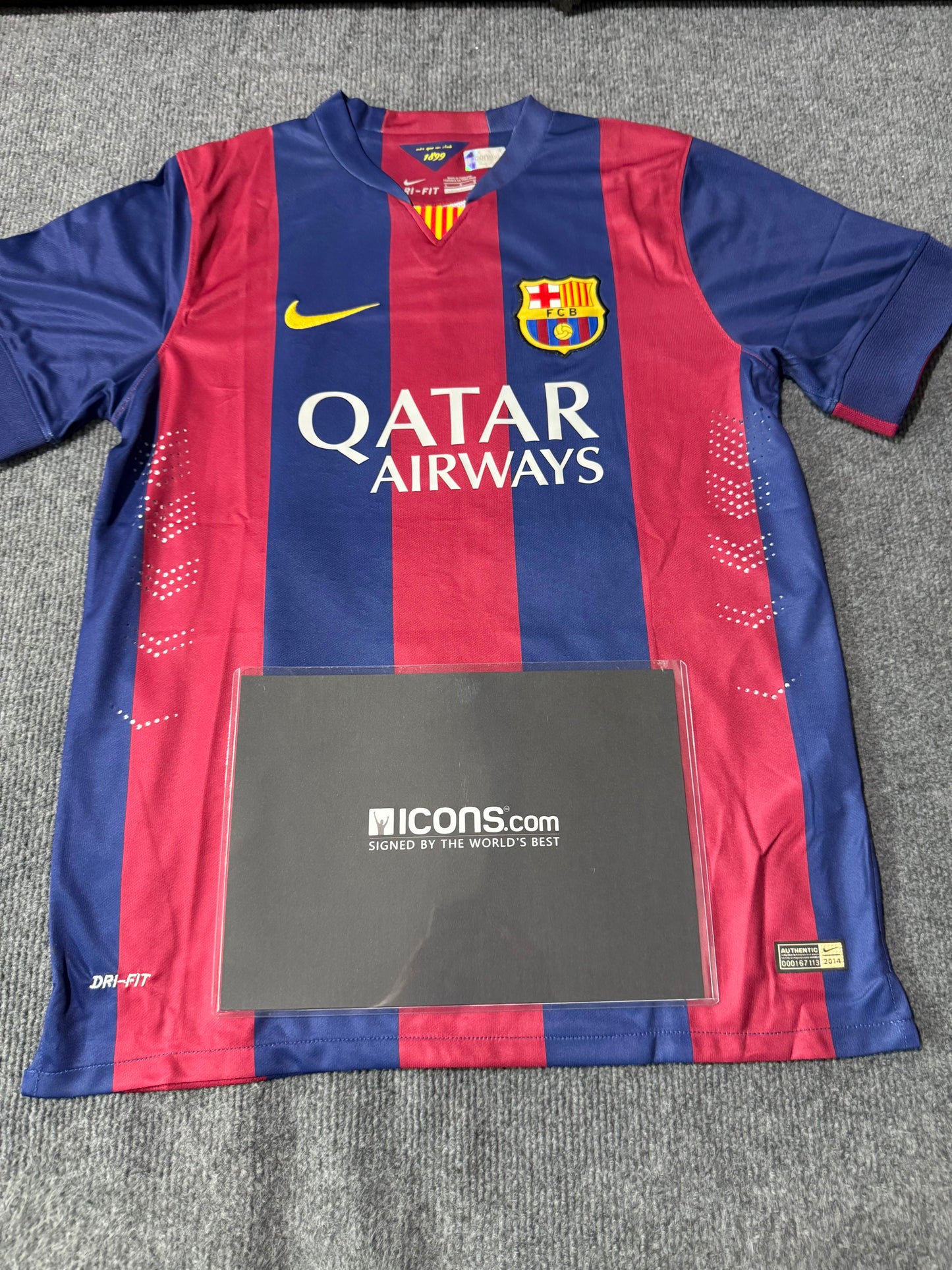 （MESSI）signed jersey